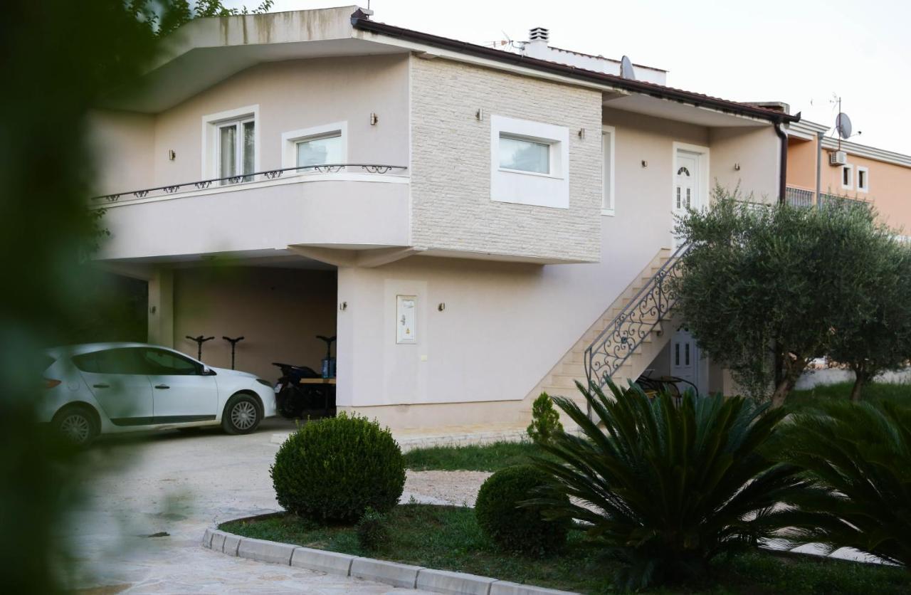 La Hacienda Hotel Ulcinj Exterior photo